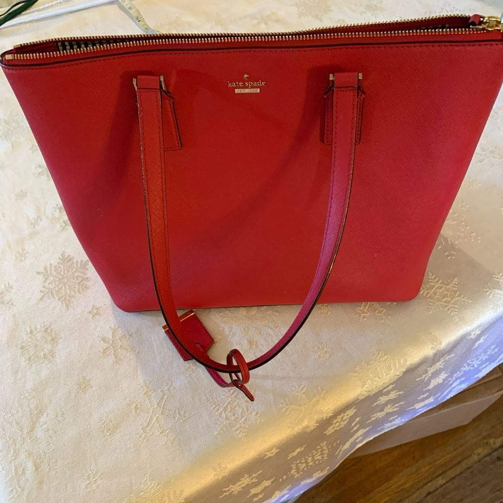 Kate Spade Fuschia Leather Trapezoid Tote Handbag Shoulder Bag spot on bottom